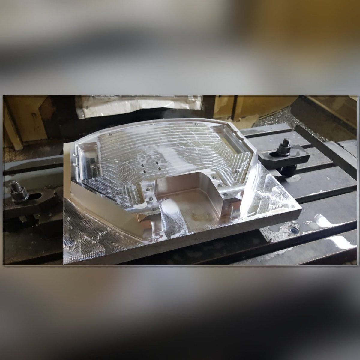 visionbotz's tweet photo. Making Of VENUS Chassis😍 #InternationalRobowarChampion #Machining #Unibody #6061t6 #MechanicalStuff #Visionbotz #Techfest #Gensace #Banebots #Propdrive #Redbrick #Vex #Colson #Battlebots2019 #BattleBots #Combat #Robowar #Robotics #Upgradation #Teamindia #Makeinindia #Venus https://t.co/zM9QheOVNH
