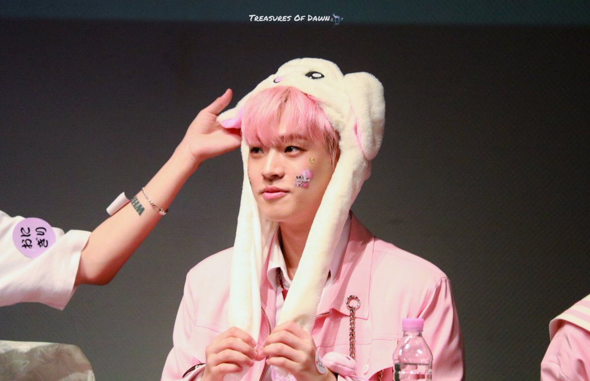 TreasuresOfDawn's tweet photo. 💗𝟙𝟠𝟘𝟞𝟙𝟞

유월~ 😘 ♡

#새벽의보배 #김효진 #효진 #HYOJIN #ヒョジン #金曉珍 #온앤오프 #ONF #オンエンオフ #TOD #TreasuresOfDawn #트레져스오브던 @WM_ONOFF https://t.co/9ZQMJ96D5o