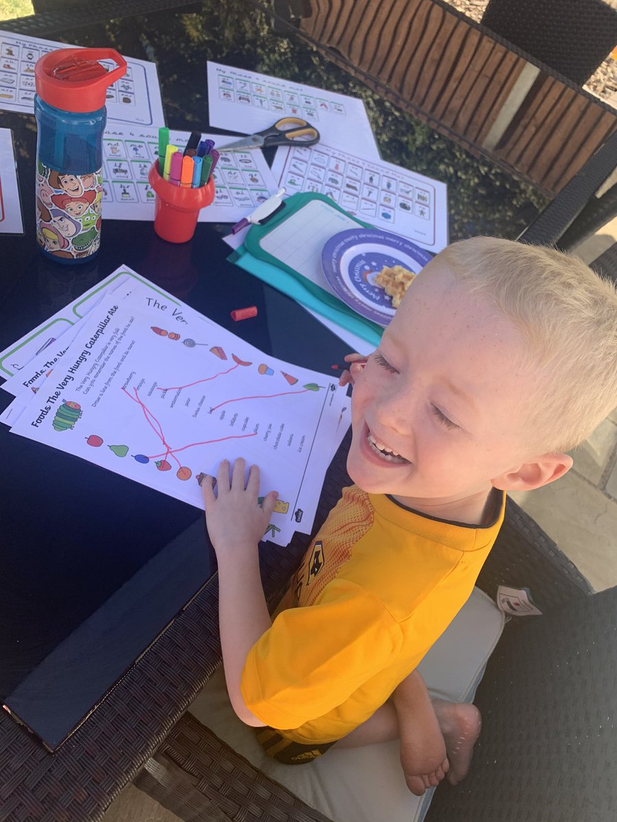 becki1780's tweet photo. @MrMarshDawleyB1 Harrison enjoying his school work in the sun today https://t.co/JtP6Y3KJla
