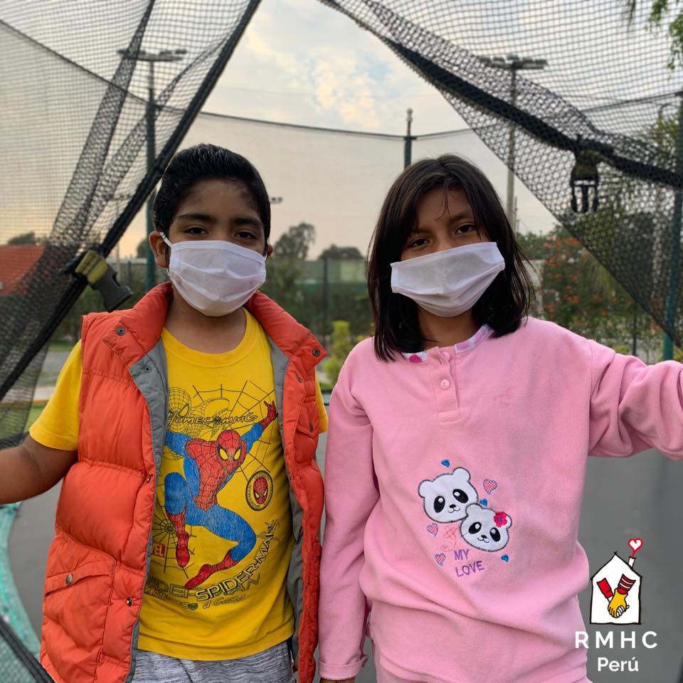 casaronaldperu's tweet photo. Lindo inicio de semana para todos. Que hoy sea un nuevo día lleno de mucha luz y alegría 🏡❤️.

#rmhc #casaronaldperu #keepingfamilieclose #amistad #happyday #newday https://t.co/DdzQb6qoNb