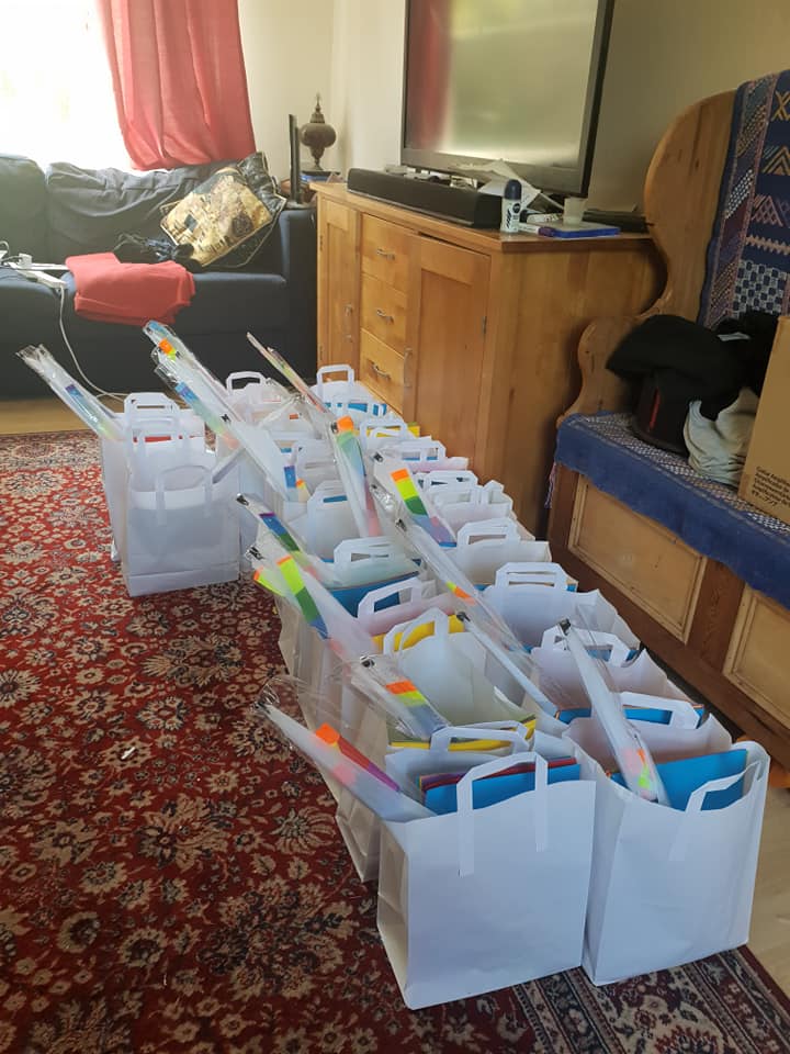LLLCommunityHub's tweet image. Craft packs all done and delivered last week with our buddies at The Lingfield Centre. Thank you so much @cllr_dan_cohen, Cllr Buckley &amp;amp; Cllr Harrand for making these possible, many lovely messages of thanks - loads of kids now trying to figure out how to build and fly kites!