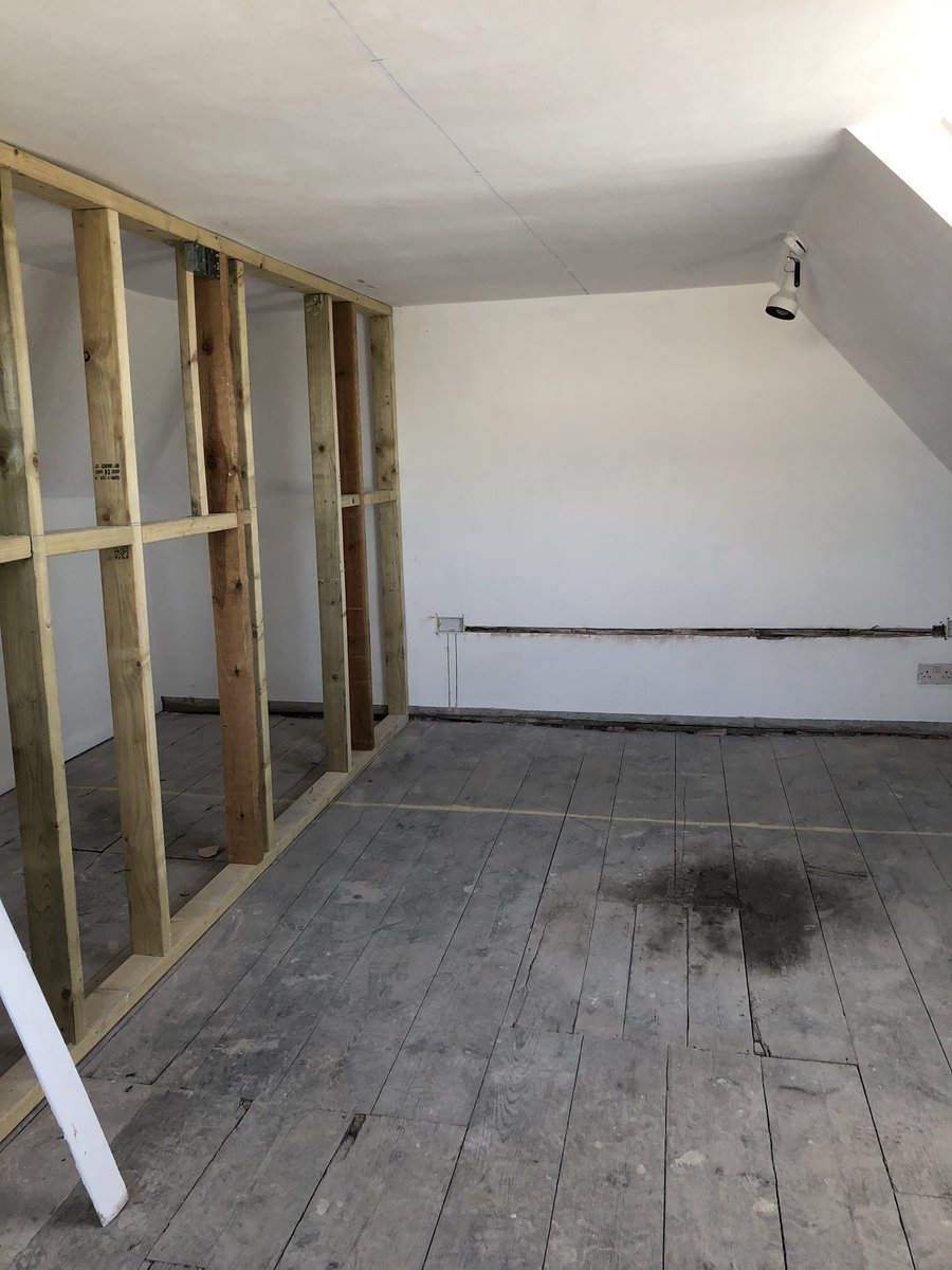 Gottacraft's tweet photo. I get so happy when I see it all coming together at Bosuns. This will be the main bedroom with an en-suite bathroom. The electricians are there today, and already done so much #bosunsofqueenborough #renovation #newbusinessventure https://t.co/9ZMhYZjfE2