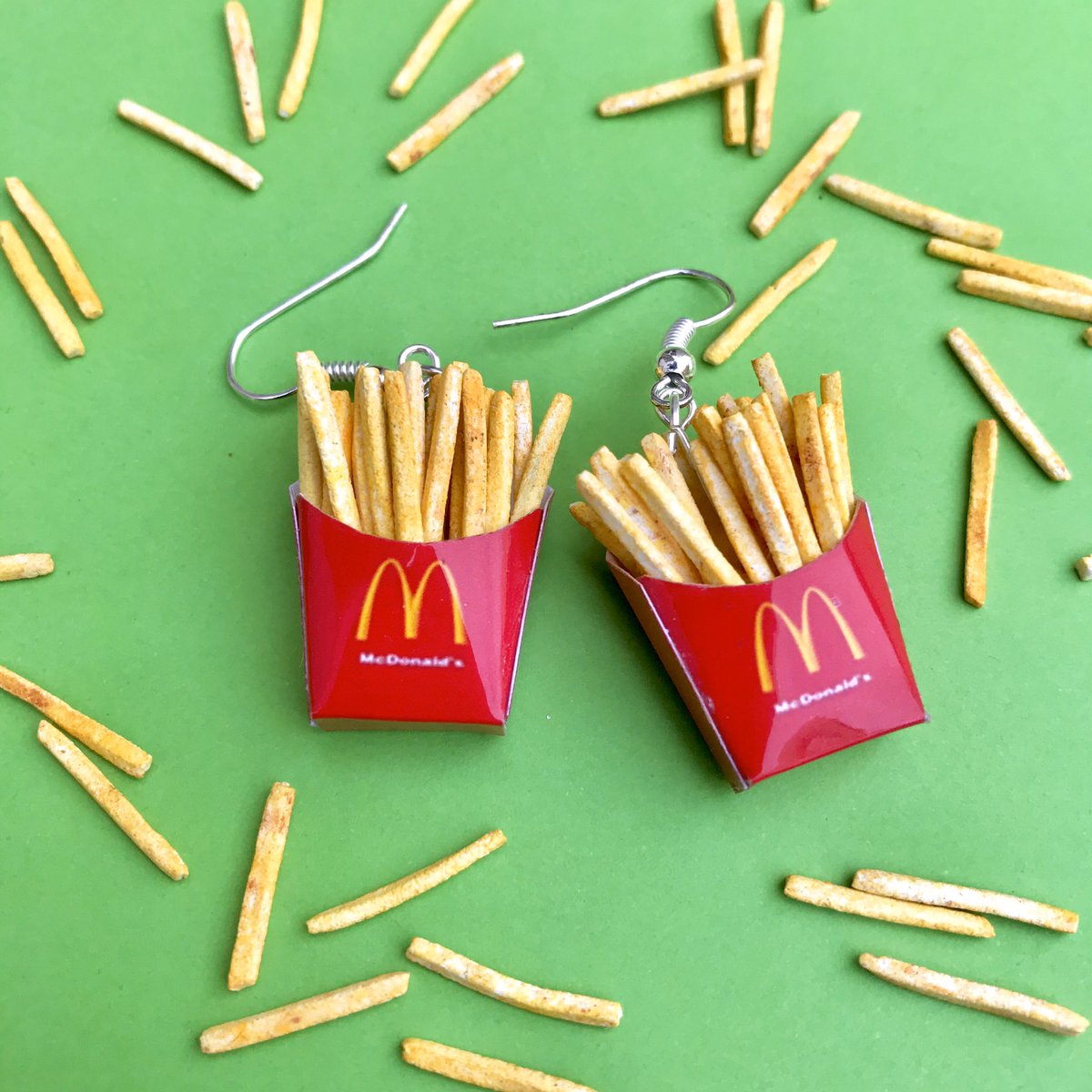 kirtibasal's tweet photo. French Fries Earrings🍟🍟
https://t.co/7PMUSc7WCr
#KirtisMiniature #Clayfood #Polymerclayjewellery #Hellominiverse https://t.co/3AdX6Esmo5