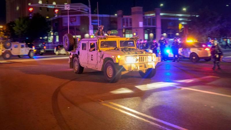 ¿Y los derechos humanos? Policía de EEUU mató a tiros a manifestante en Louisville mazo4f.com/219271  #FuriaBolivarianaPatriaLibre