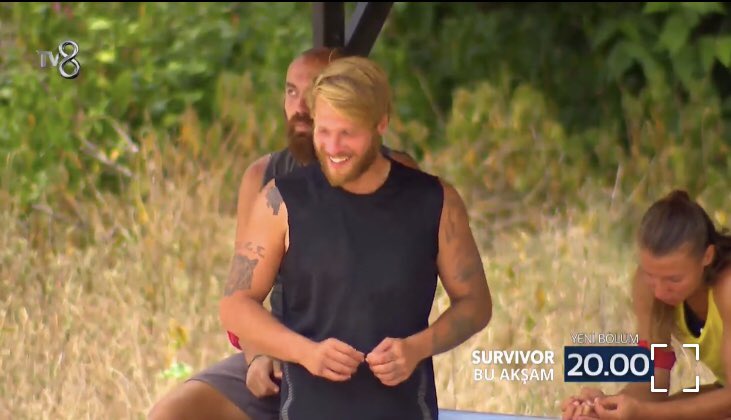 omrgunr's tweet photo. Acun: Neye gülüyorsun ?
Yunus Emre: Duvardaki adalet yazısına. #survivor2020
SeninleFinale YunusEmre https://t.co/0qdyRaxo7m