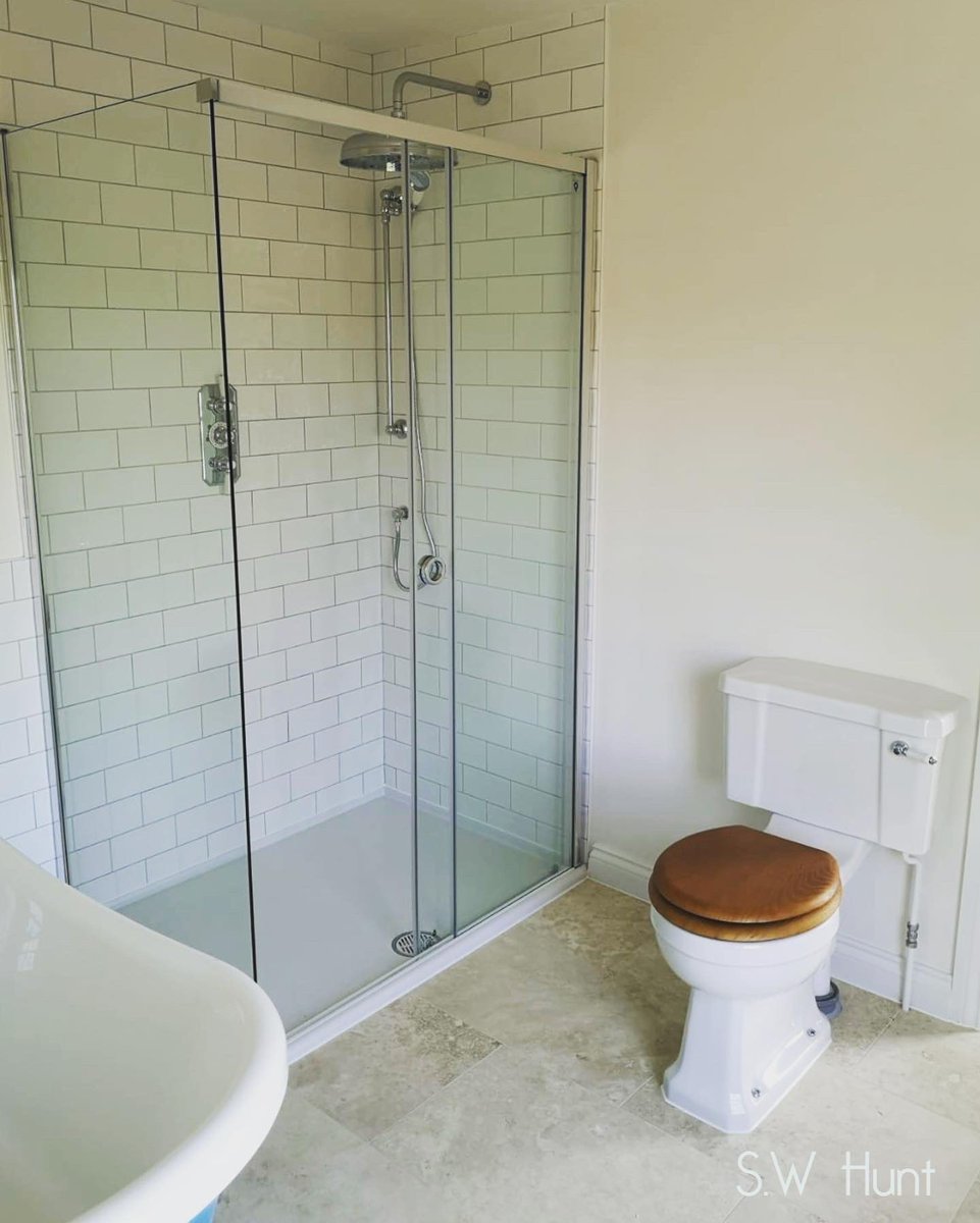 SWHuntHS_Ltd's tweet photo. 3 bathrooms completed on a full house renovation for a farmer in Chelmsford 👍🏻
#chelmsford #essex #essxplumbers #billericayplumbers #farmer #refurbished #newbathroom #plumbers #bathroom #installation #plumbing #happycustomer #satisfiedcustomer #builder #bathinstallation https://t.co/0zzzjwxv2P