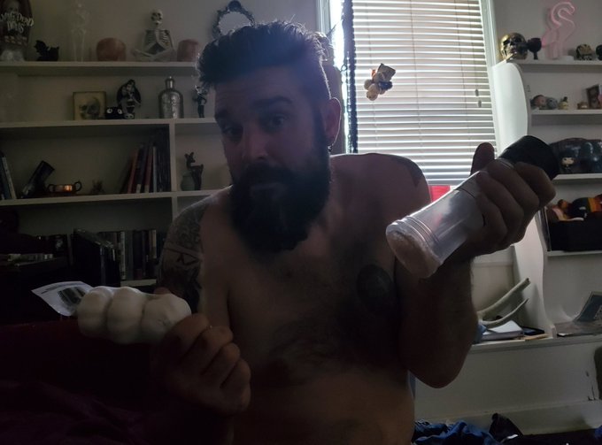 #lockdowncanada #COVIDCanada #partners #guysbelike https://t.co/v1grOwzcm7<a href="/tag/lockdowncanada"class="tags">#lockdowncanada</a><a href="/tag/covidcanada"class="tags">#COVIDCanada</a><a href="/tag/partners"class="tags">#partners</a><a href="/tag/guysbelike"class="tags">#guysbelike</a>