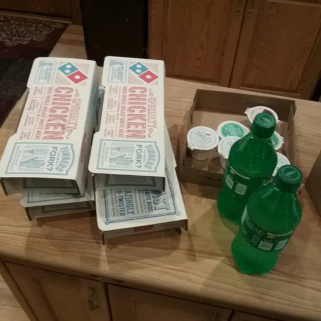 SimplyIdentical's tweet image. We got some beautiful flowers delivered to us from our brother and his family and some delicious lunch paid for by our sister and brother in law!!! Thank you!!! #birthday #twinsisters #twins #twinlife #twitter #twinsisters