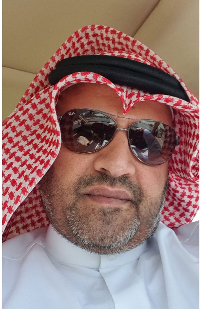 اصابة بطل من #أبطال_الصحة بفيروس #كورونا وهو رئيس مكتب البحث القانوني بمنطقة الفروانية الصحية عمر الظفيري اثناء اداء مهامه الوظيفية ...نتمنى له الشفاء العاجل