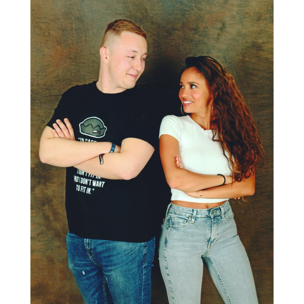 Kevi_nC's tweet photo. 1 YEAR ❤️ #rivercon2 https://t.co/WVLp0c1cb2