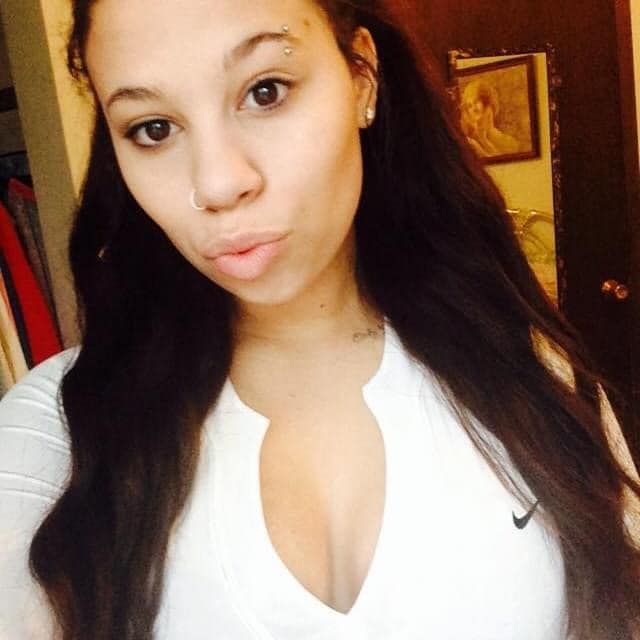 Italia Marie Kelly (aka Impinto), 22, was shot and killed at a protest against police brutality outside a Davenport, Iowa Walmart early Monday. Relatives say a protester is believed to have fired into the crowd, killing her as she got in a car to leave apnews.com/18e8ec5a9b8e71…