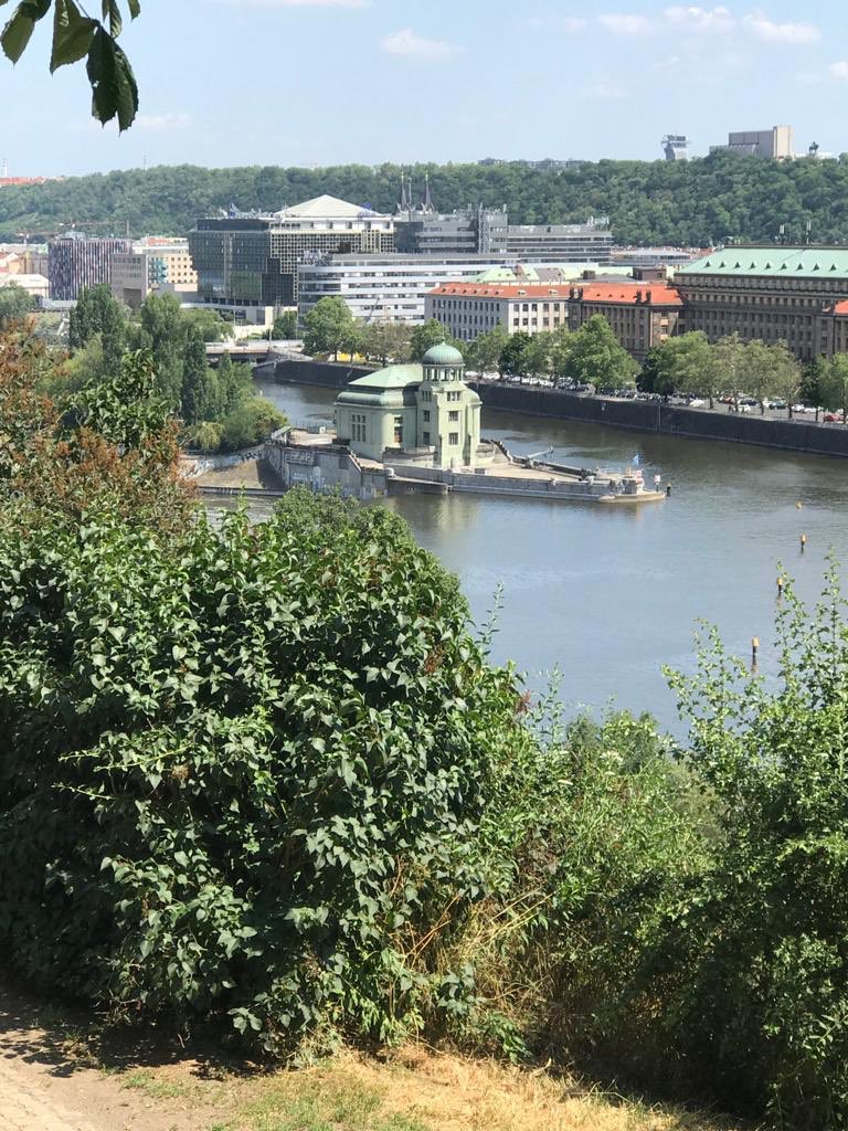 bujupif's tweet photo. From my photo gallery. Some interesting pictures of Prague, taken exactly three years ago from Letna Park. #PragueView #Throwback2017 #CzechRepublic https://t.co/FUEG7XLpZV