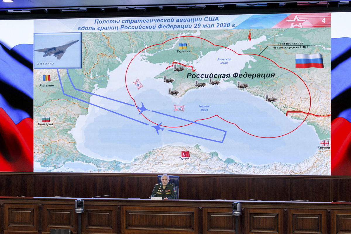  #Briefing  #Rudskoy: In all cases, our  #AirDefence systems detected strategic bombers in a timely manner, established continuous monitoring and implemented measures to prevent incidents. Anti-aircraft missiles were also ready for immediate action