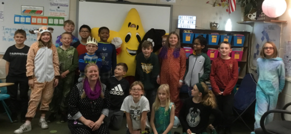OrchardLaneSDNB's tweet photo. Today we celebrate our STAR 4th graders! #OLstars @SDNBSchools https://t.co/vAPqTem0Gv