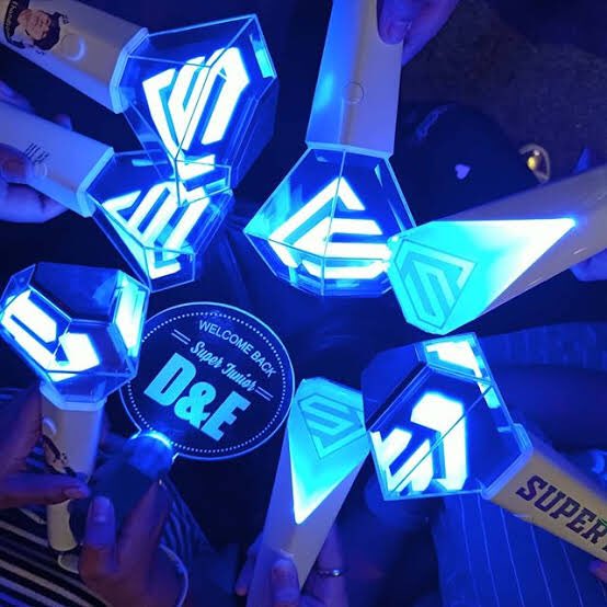 hyukwoncityy's tweet photo. You will know you came so far as you Swipe #Happy14thanniversaryELF #elfinityandbeyond @SJofficial https://t.co/iTsZbSHtoJ