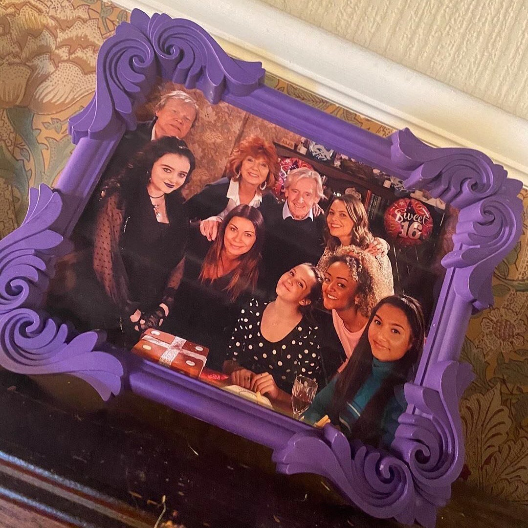celebrating amy's birthday 🎂🎈 <a href="/younggothicteen/">𝕹𝖎𝖓𝖆 𝕷𝖚𝖈𝖆𝖘</a> @claudiacolby_x <a href="/ken_corrie_rp/">Ken Barlow</a> <a href="/AmyBarlowx1/">Amy Barlow</a> <a href="/Barlow_Tracy7/">Tracy Barlow</a> @emmabrooker_x <a href="/AshaAlahan_x/">Asha Alahan</a>