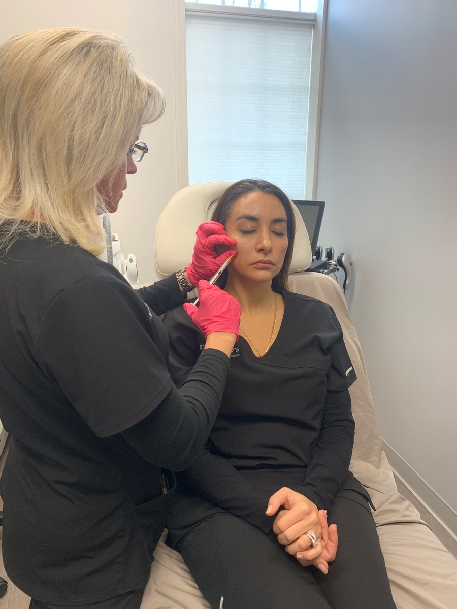 HlthySolMedSpa's tweet image. Cheek pop with Juvederm Voluma.
Lift and add volume to your cheeks with this injectable we offer at our Bucks County Medspa.
Learn all about it here:

healthysolutionsdr.com/juvedermvoluma/

#juvederm #voluma #medspa #medicalspa #botox #buckscountypa #buckscounty