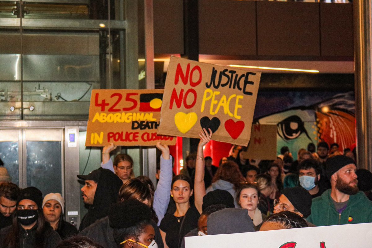 YasmineHamdi15's tweet photo. America isn’t the only place fighting racism. Australia has had over 400 deaths in police custody since 1991 &amp; the police have not been charged. This is a global revolution #BlackLivesMatter #AboriginalLivesMatter https://t.co/IZQKDlJ4CM