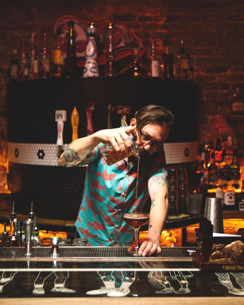 Monday < Cocktails 🥃