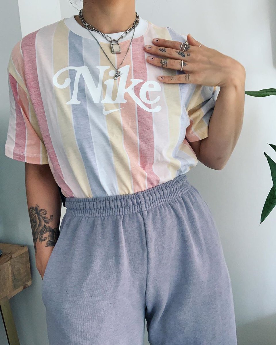 nike pastel crop top