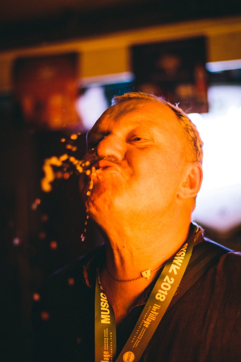 3voor12's tweet image. Vanaf 20u streamen we het Oud Hollandsch Acid Feest vanuit @ParadisoAdam: @joostvanbellen en @dimitrikneppers serveren je de allerbeste acid house. 3voor12.nl/unitedwestream