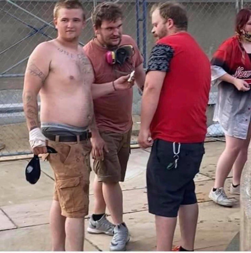 ..Mark Somers; White Supremacist who started the Nashville Courthouse fire is not doing this on his own. There are many such racists who are sabotaging the   #BLM and   #GeorgeFloyd protest. Some in the open and some with obvious disguises. 2/7