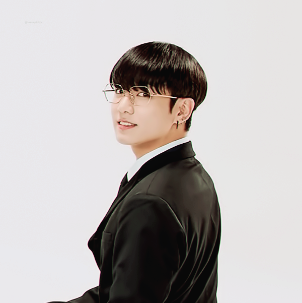 teenspiritjk's tweet photo. #정국 #JUNGKOOK @BTS_twt
단체사진 버전은 따로 블로그에 올려둘게요 https://t.co/HXmKpnUwbK