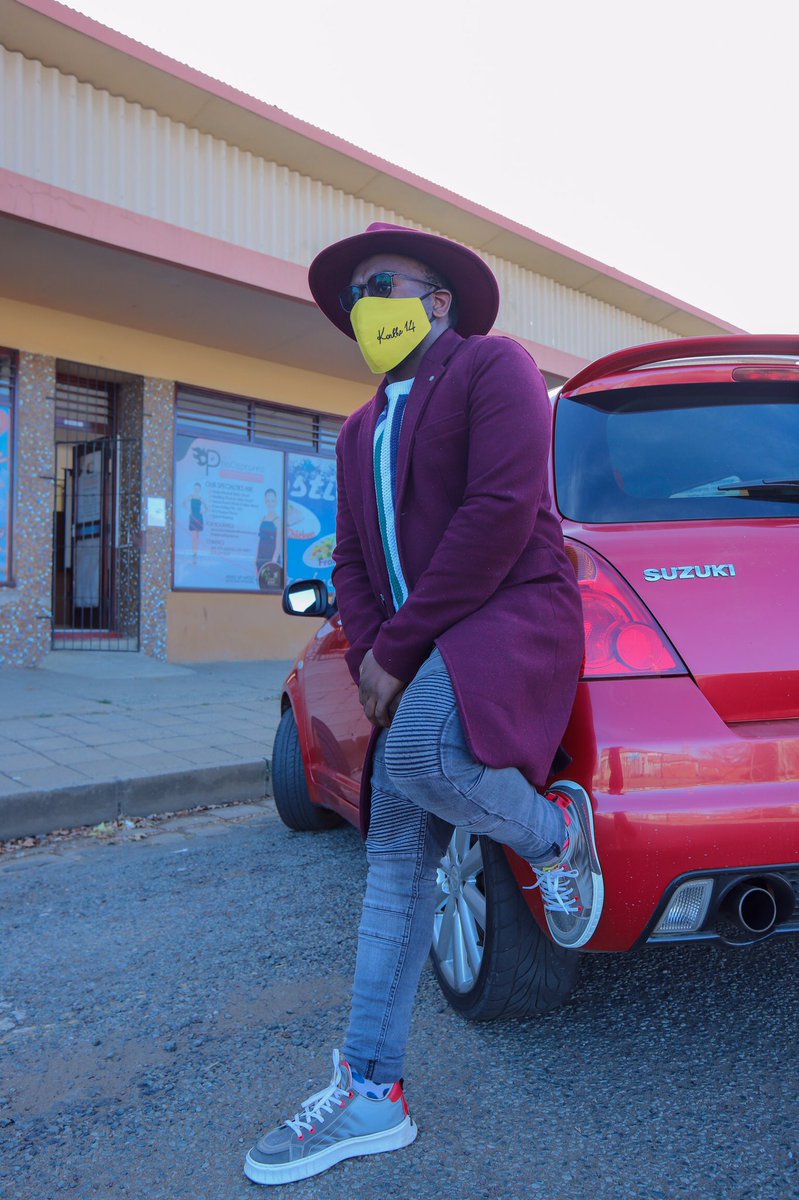 KonkheC's tweet photo. Drip π§ check β
Sneaker π R1800
Mask π· R50
Powered by @KonkheC The coolest clothing brand in the country πΏπ¦
#picsby : @Kabzagraphics πΈ https://t.co/9oQd4VsUxa