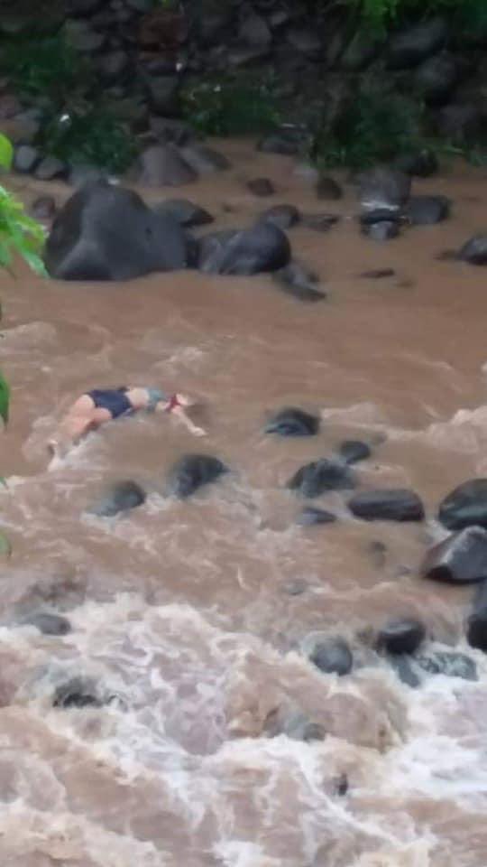 EERRVVIIN's tweet photo. the world is full of racial injustice while we live a pandemic, El Salvador is in disaster, praying for our families and for the family of this 8 year old that drowned due to natural disaster. This is something we can’t stop but racism and violence can be. https://t.co/6ktXmDrLpp