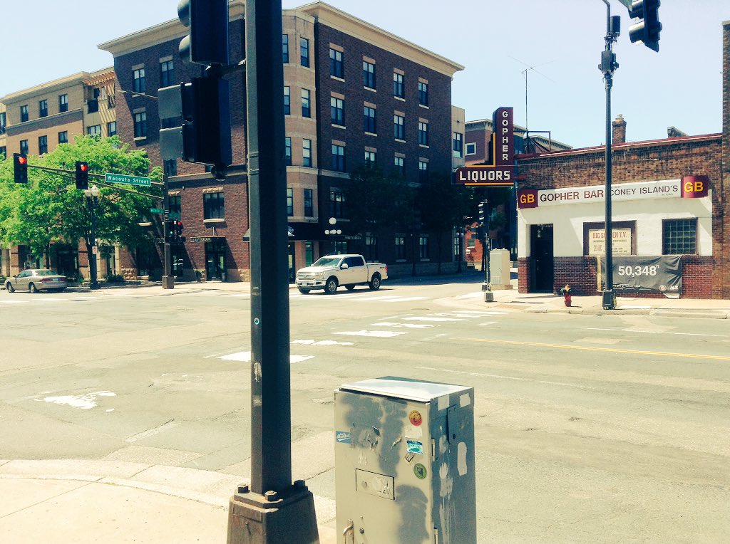 richneumeister's tweet image. Ahhh!  Corner of 7th and Wacouta.  On corner to right is George&apos;s where I had coney islands at least twice a week.

On other corner before those apts came, I lived at the Union Gospel Mission for a year working with youth who hard time complying with the law. #decadesago