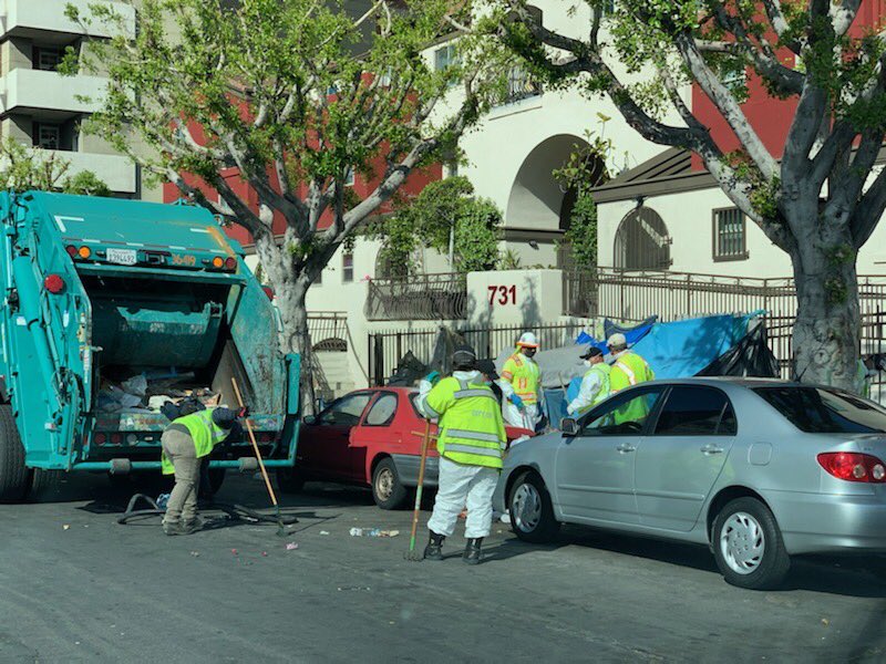LACitySAN's tweet photo. Angelenos, we are touched by the outpouring of support for our cleanups. Thank you! We don’t need volunteers right now but we do need your help to report WHERE our services are needed after the demonstrations. Please call 1-800-773-2489 or use @MyLA311 app to share pix.

#lalove https://t.co/ClF2b7kA8l