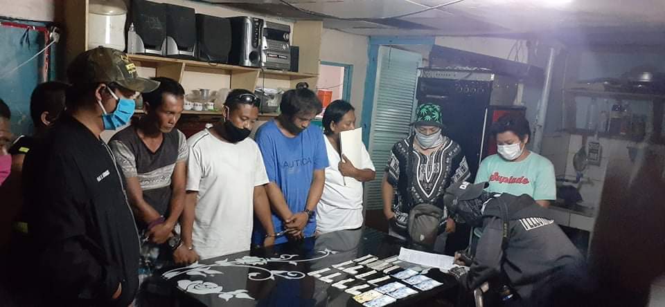 yannyjasper19's tweet photo. Arestado ang 4 na katao sa Buy Bust Operation ng SDEU Talipapa Station 3 sa Brgy. Tandang Sora QC.
@EagleNews
@RadyoAgila1062
#eaglenews https://t.co/xSGLZAgQJI