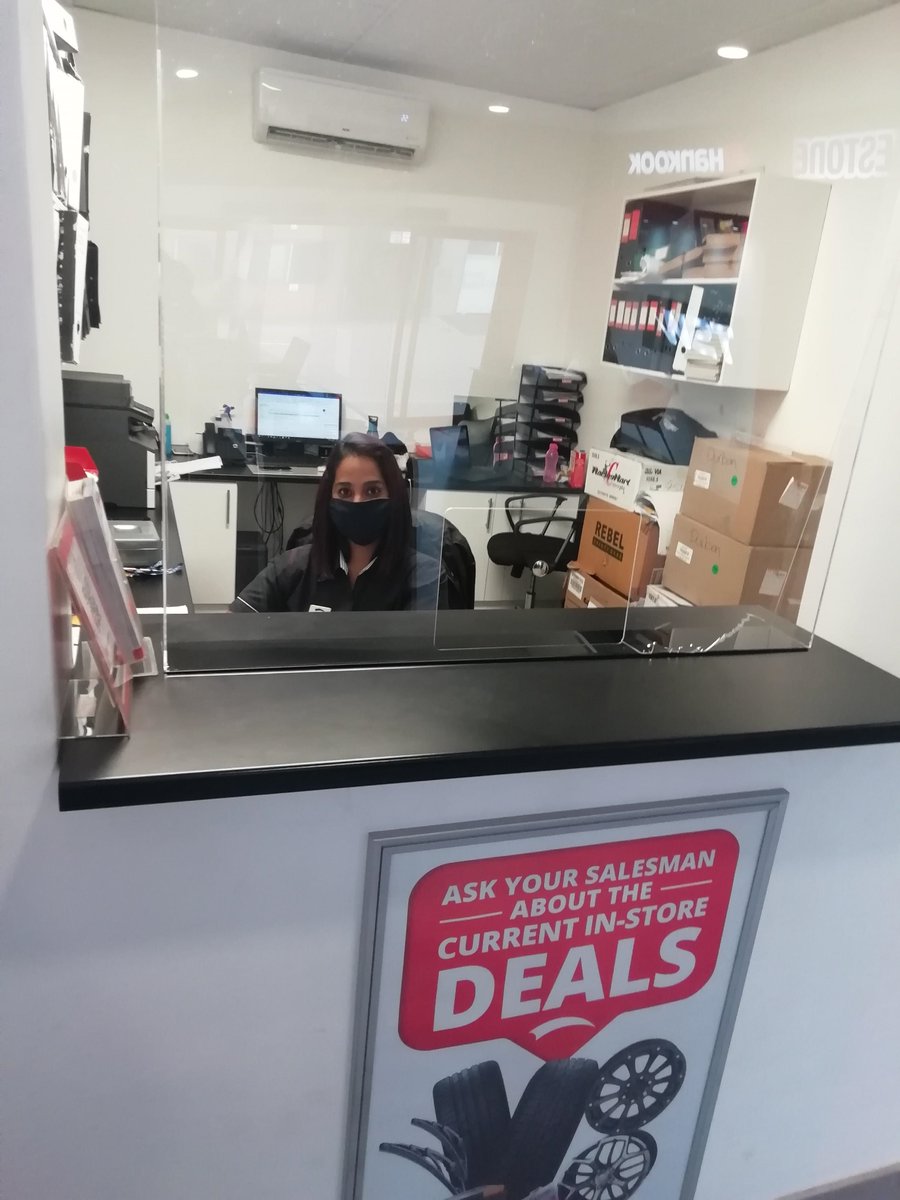 TigerWheelnTyre's tweet photo. Well done team! 😷👍🚘
#TigerWheelnTyre Durban - where we continue to implement strict hygiene protocols across the store & in the workshop.
#JourneyOn #SocialDistancing #HygieneProtocols https://t.co/qwRi24h1Wf