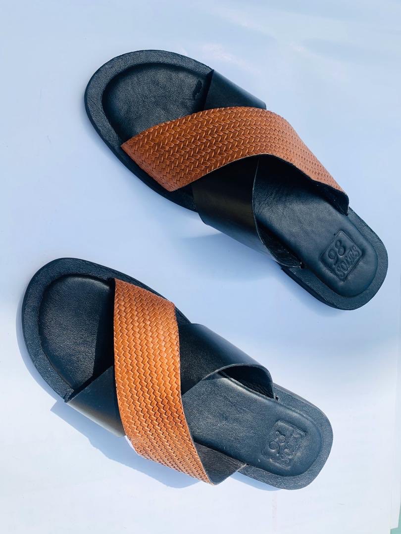 the98soles's tweet photo. Don’t you just love this beauty? 😁

This beauty goes for NGN 6500 (available in different sizes) 🥳. 

Send us a dm to place an order and begin you “sole-lover” journey 😍.

#FestivalBarEP #footwear #June1st #PresidentialAddress #handmadeinlagos #madeinnigeria https://t.co/xZvuWMwxCG