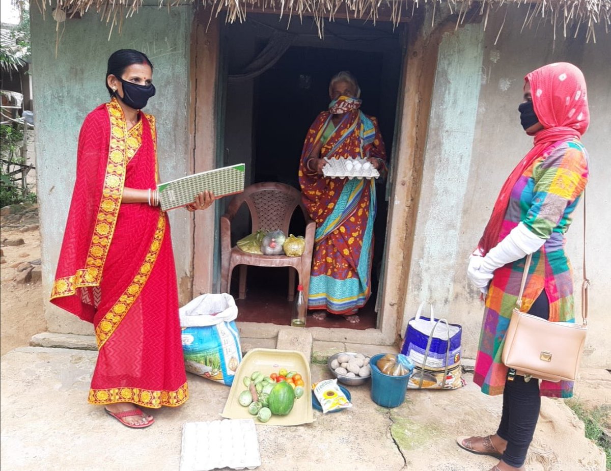 WCDOdisha's tweet photo. Dry Ration, in lieu of #HotCookedMeal being apportioned ; then distributed house to house across different districts of Odisha on 1st of the month, the designated #FixedDay for distribution. 

#OdishaCares
#OdishaFightsCorona https://t.co/PeR75lPVBl