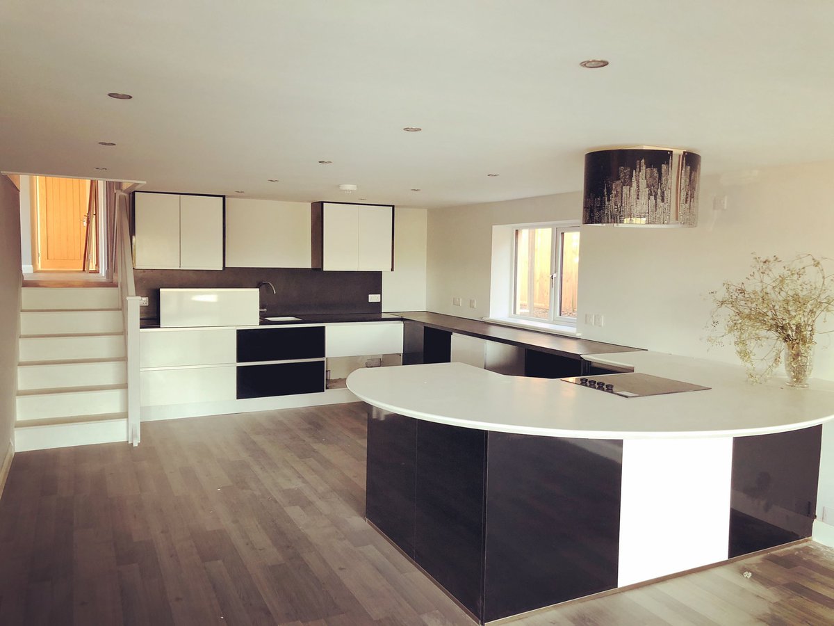 Johnsons Property tweet media
