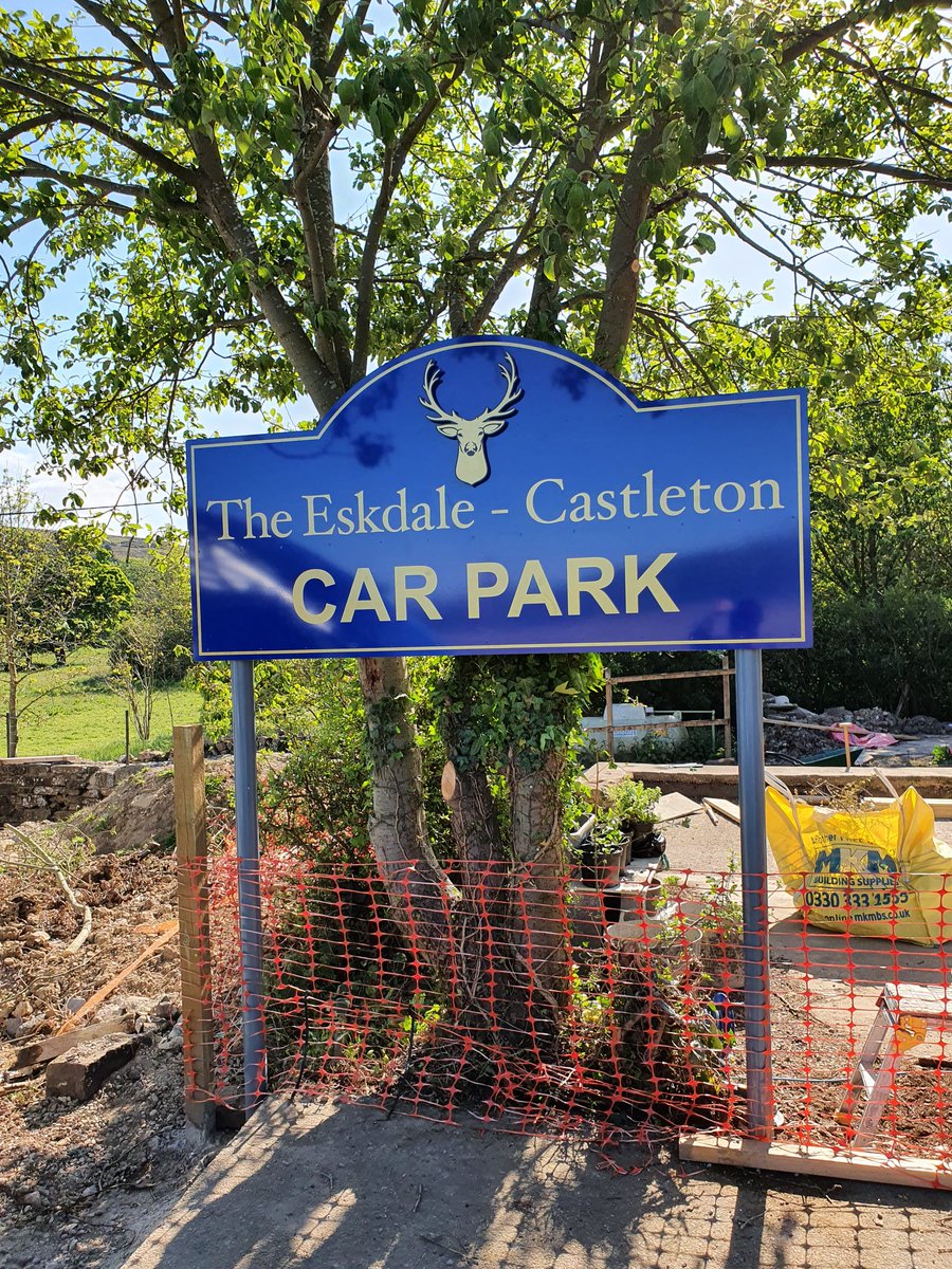 TheEskdale's tweet photo. One more up, just one more to go and then the new fence to do.... the never ending list of jobs.... https://t.co/7S90lS5Adp