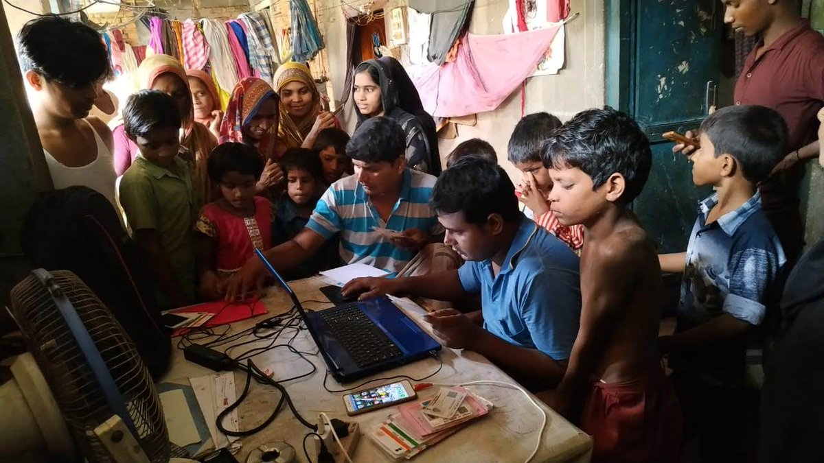 CscPakur's tweet photo. During Ayushmann Bharat Camp. It's not just a simple card, it's a new hope and power to rural People getting high class treatment.Hats off to our VLEs who work in such a hectic and crowded scenario to give rural India a boost.#CSCSocialMediaDay @CSCJharkhand @CscPakur @dintya15 https://t.co/6kdQ0b4I05