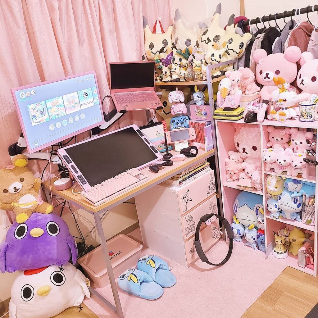 HuionEspanol's tweet image. 🤩🤩Cómo quieres decorar tu tableta y tu estudio?   
Obviamente @mmidori_31 quiere un mundo de color rosado!! 💓💓
Producto: Kamvas Pro 20. 
Foto de Huion usuario: mmidori_31 

¡Happy Children’s day!👻👻
 #linefriends #linefriend #pokemon #huion #artista #happychildrensday