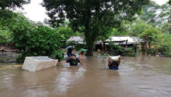 El Salvador in a double state of emergency, #COVID_19 and #TropicalStormAmanda 

bbc.com/news/world-lat…