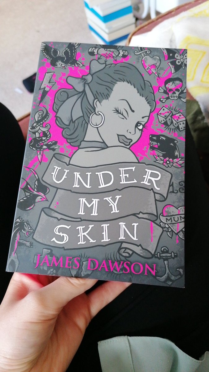 alexsbooks_'s tweet photo. It's #JunoJune day 1! I've just got home from work, and I'm about it start reading! 🎉 https://t.co/dbRtpysGMR