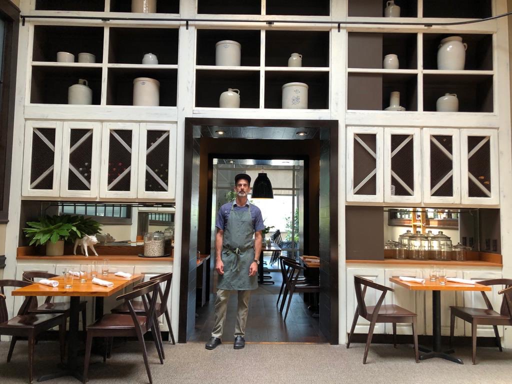 BBCOS's tweet image. We’ve been hearing from a restaurant owner in the US state of Georgia who’s reopening for the first time this evening since the pandemic began. Here’s what the restaurant will look like with restrictions in place👇 @MillerUnionChef