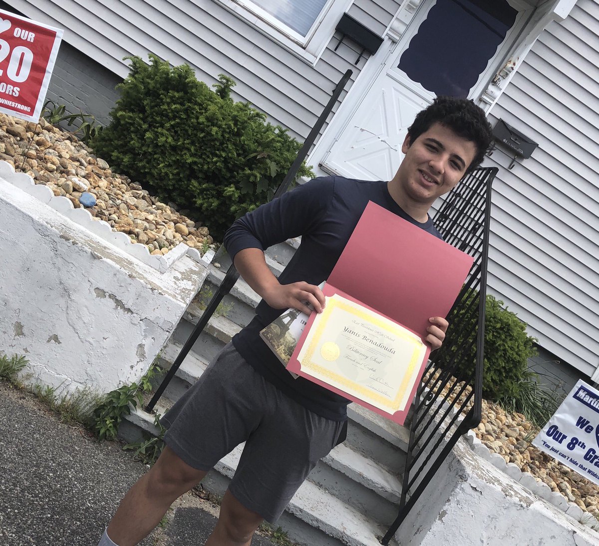 Félicitations, Yanis! Biliteracy Seal in French and English #TowniePride