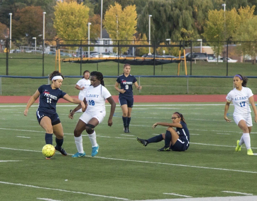 ScschoolsP's tweet image. Congratulations, Lorelai!  Schenectady Senior multi-sport athlete Lorelai Mejia (#11) will attend Syracuse University.  #soccer #lax #VB  #SchenectadyProud @SCSchools @ClassPreston @LeahAkinleye