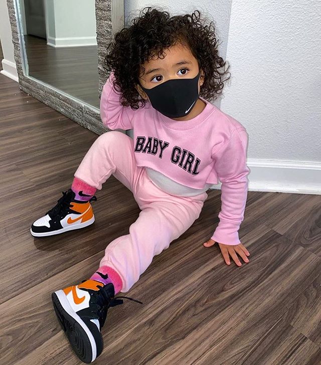 mini_licious's tweet photo. PINK Mondayβs! ππΈ What are the minis favorite colors to wear? πΈ: @sienapresley #minilicious https://t.co/x22wIlV5H9 https://t.co/brjECEaW31