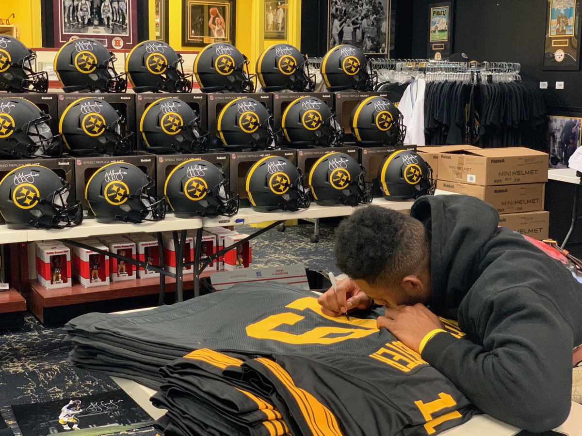 Today we need some positivity. So let's give away a signed JuJu Smith-Schuster custom color rush jersey from <a href="/TotalSportsEnt/">Total Sports Enterprises</a>.

To win you must follow <a href="/SteeIerNation/">Erica Leon</a> <a href="/_SNPodcast/">@_SNPodcast</a> <a href="/TotalSportsEnt/">Total Sports Enterprises</a> and RETWEET this post. 

Winner announced on Wednesday night