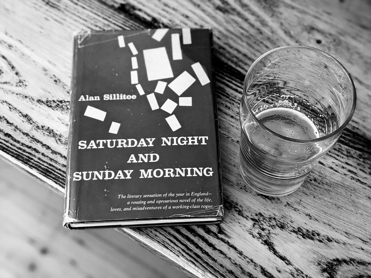 BlindLightNovel's tweet photo. He leaned over to kiss her. The book looking up at them both, the night they met. How simple his life, when looked at in those terms. How very straightforward. A pub, a girl, a book. Three things, and all came from then." #defcon12 #TheBlindLight https://t.co/ksJj8pwSvx