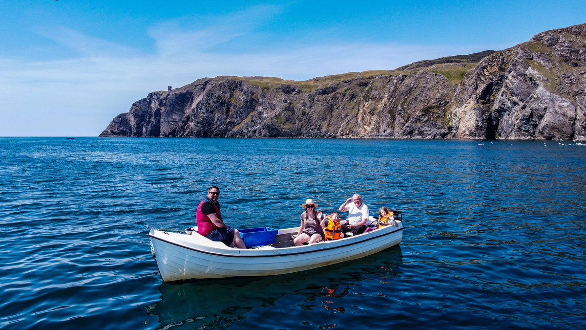 decydal's tweet photo. A great days fishing was had and a nice few mackerel @Martyfishy1 #madaboutfish #donegalcatch #kilcar #donegal https://t.co/bdURcTTnSY