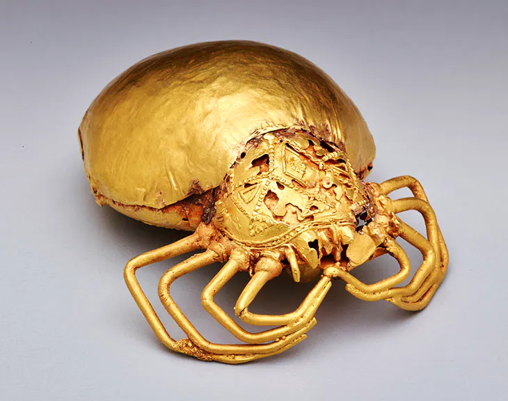 ColorsAndStones's tweet photo. Sword ornament in the form of a Spider 🕷️
Spider (ananse), a symbol of wisdom, was ones a decoration of the sword which belonged to the ruler of the Asante Kingdom, Kwaku Dua II.
Ashanti (Asante) people, Ghana, 19th century. #MuseumsUnlocked 
https://t.co/il8GuZfMBY https://t.co/ca0jQ2zZzt