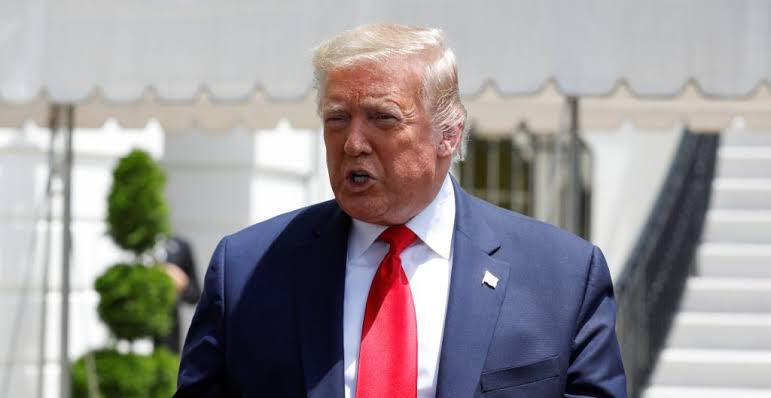 PeninsularPulso's tweet photo. #MundoConPulso

El día de ayer el presidente de los Estados Unidos, Donald Trump pasó a la historia al ser el primer presidente en ser resguardado en el búnker de seguridad de la Casa Blanca.

Esto tras las protestas en Washington por el asesinato de George Floyd en Minnesota. https://t.co/djLj7YpmW4